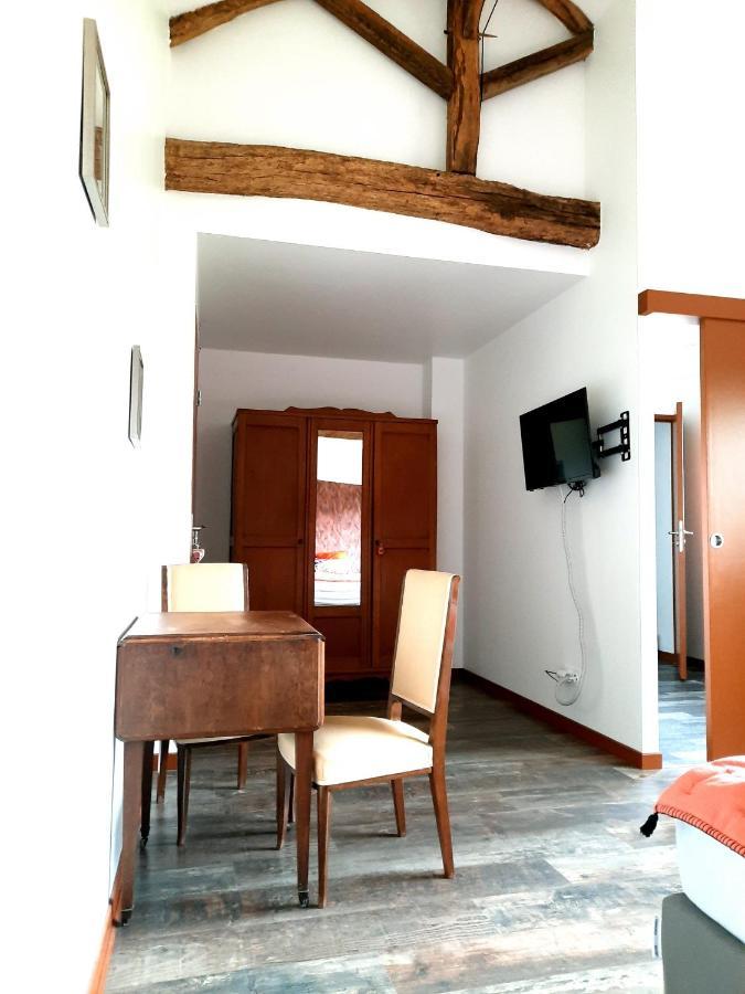 Maison Entre Campagne Et Foret Aspret-Sarrat Kültér fotó