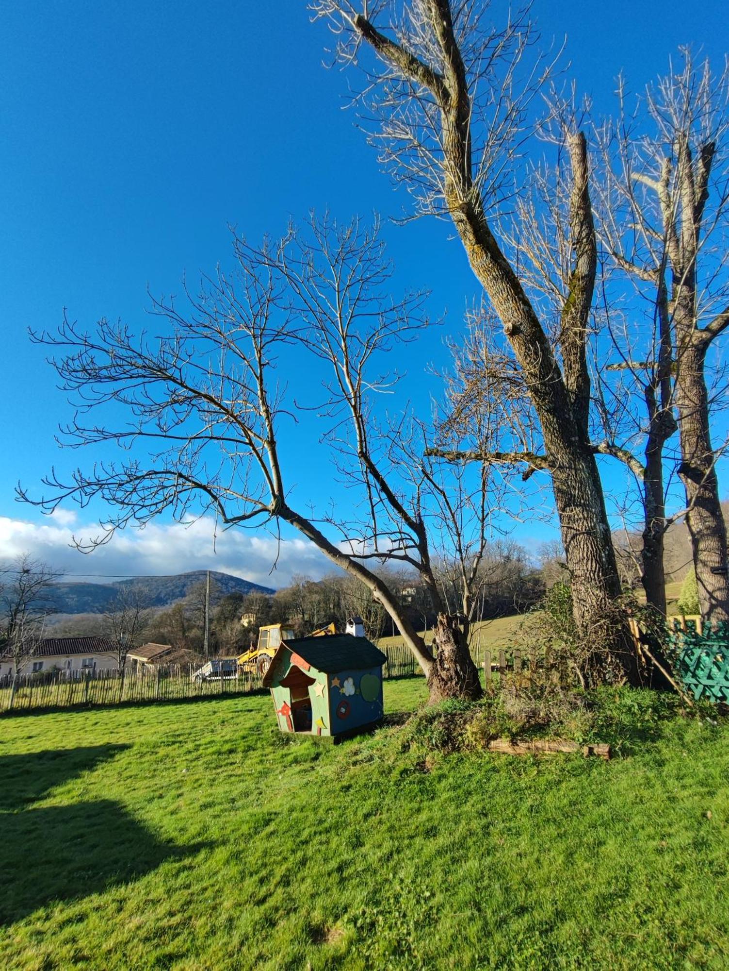Maison Entre Campagne Et Foret Aspret-Sarrat Kültér fotó